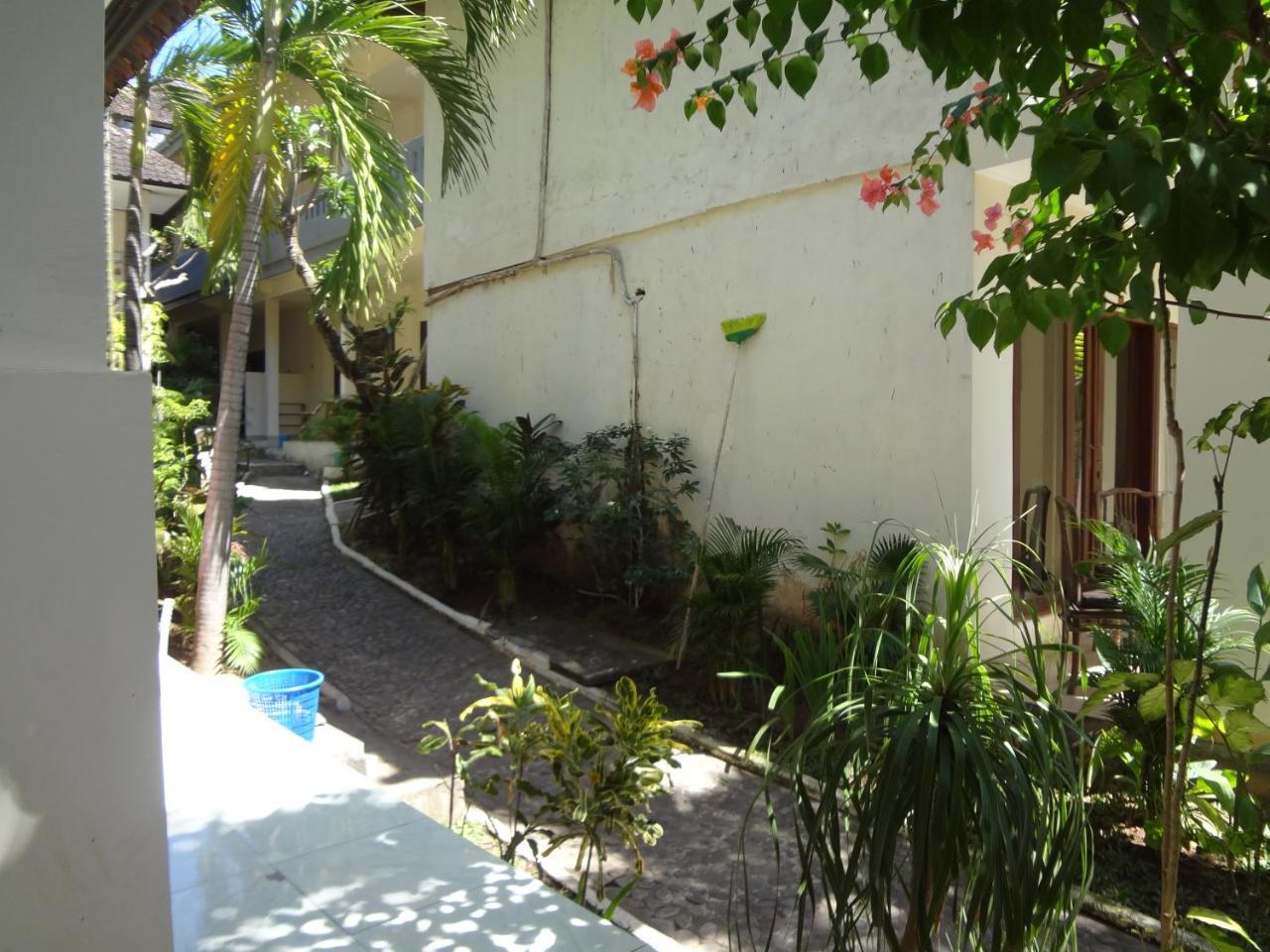 Rising Star Beach Resort Amed  Exterior photo